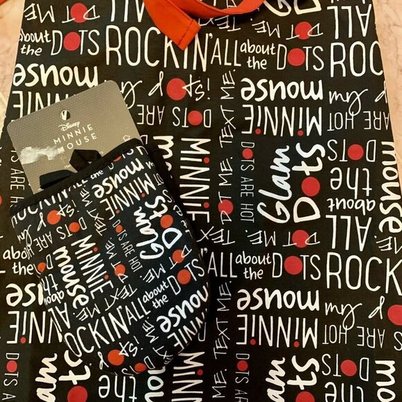 NEW Disney Minnie Mouse 3pc Apron & Mitts Set - Picture 4 of 4